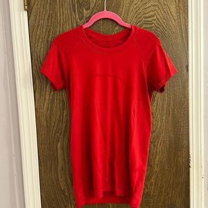 Lululemon red top